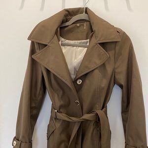 Calvin Klein beige raincoat / trench coat sz PS